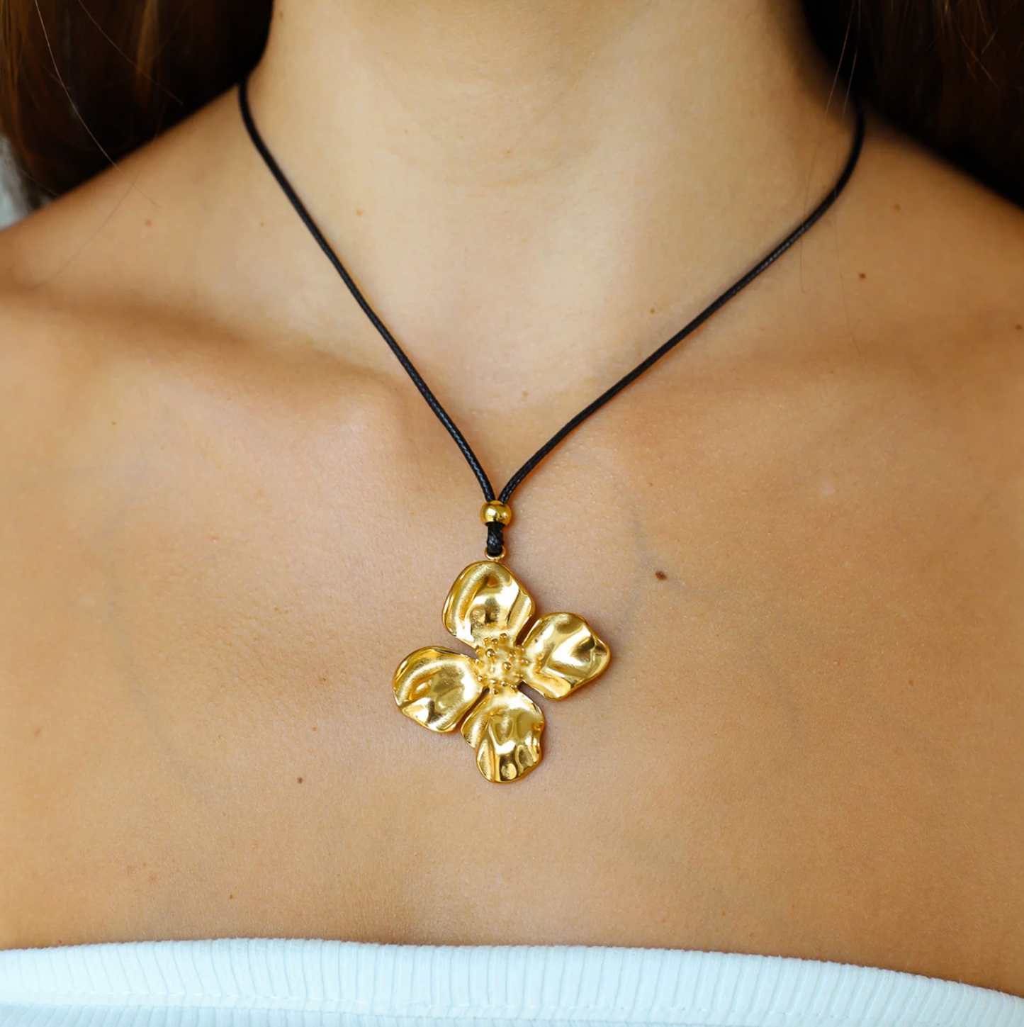 Collier Fleur d’Or en acier inoxydable résistant à l’eau