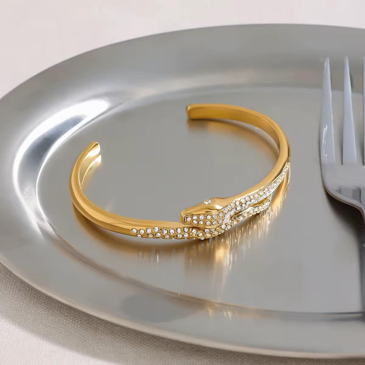 Bracelets Golden Venom
